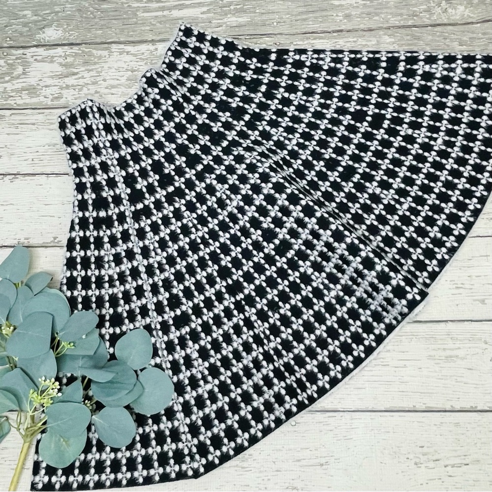 Max Studio Short Flare Sweater Skirt